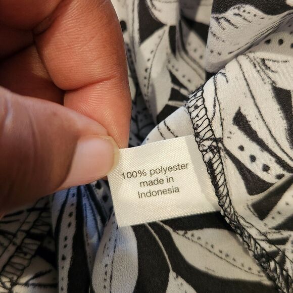 Lane Bryant Black White Floral Swing V Neck Ruffle Short Sleeve Blouse Size 24 - Picture 6 of 11